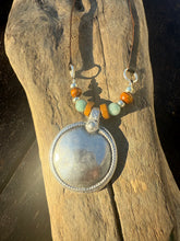 Charger l&#39;image dans la galerie, Collier court Solstice - Œil de Tigre ou Amazonite